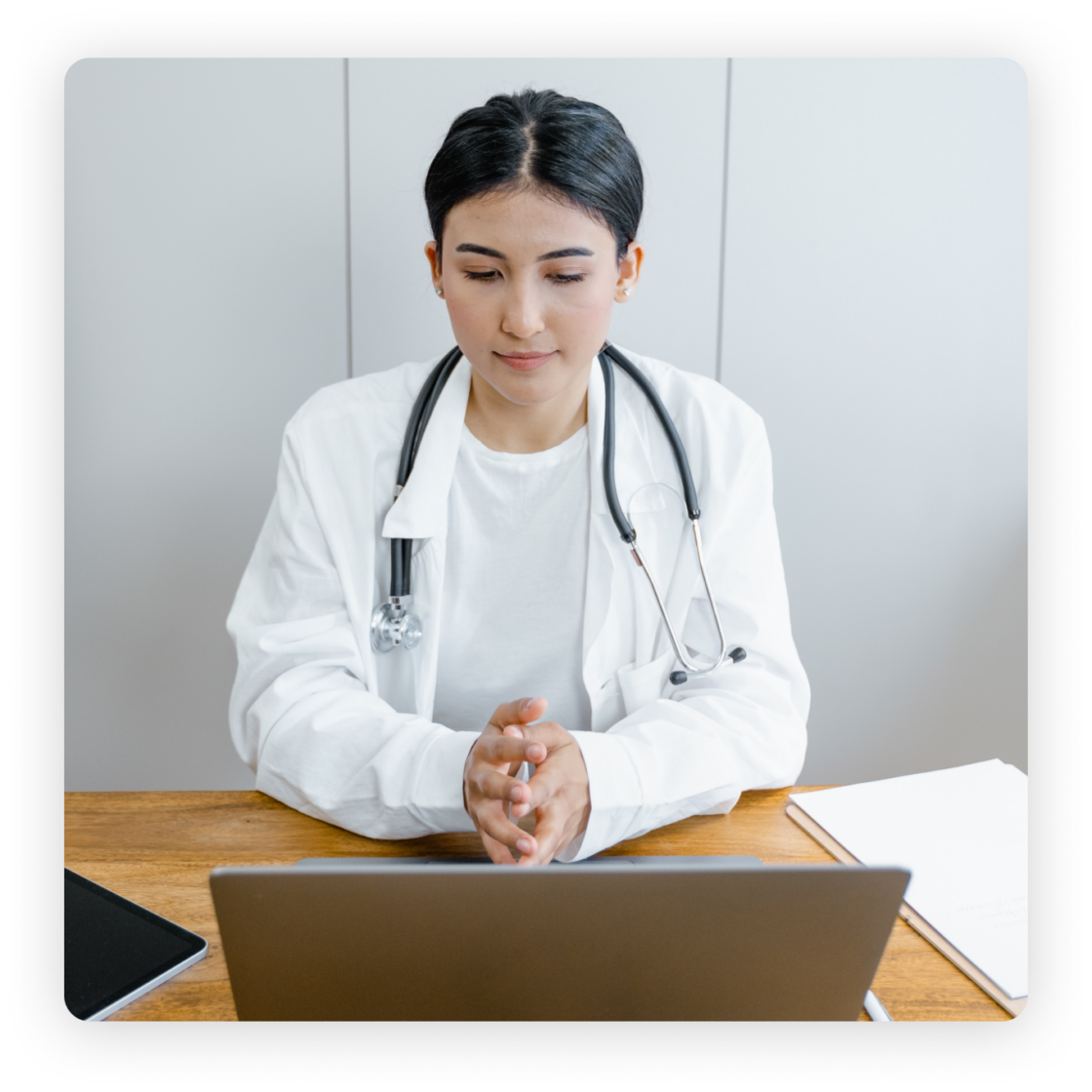 With OhMD's athenahealth integration the patient conversations you have through text message and other OhMD communication tools push back to your EHR as clinical documents or patient cases in a click.