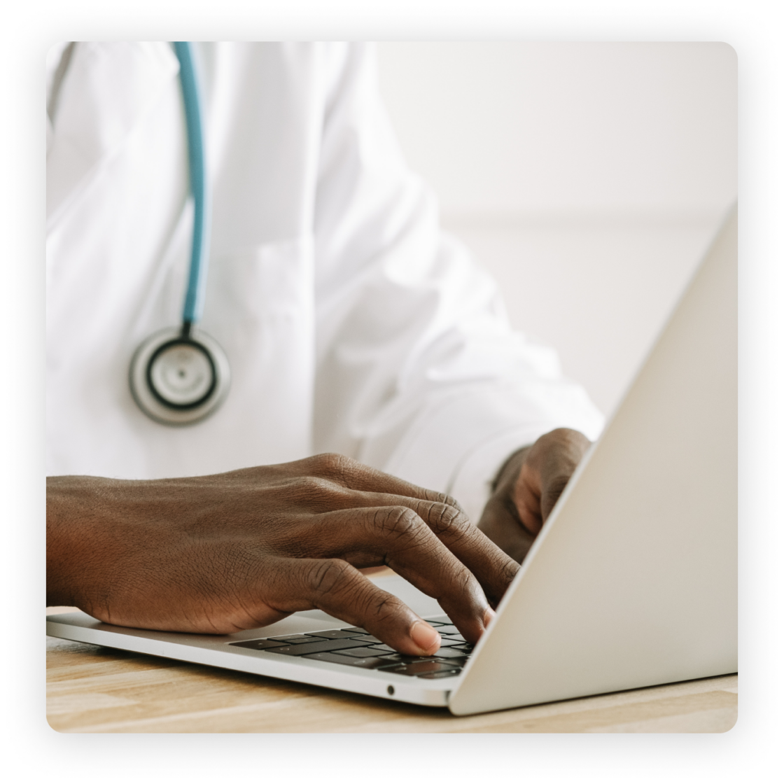 When you're done with a patient chat, easily push the conversation back to Healthie in a click